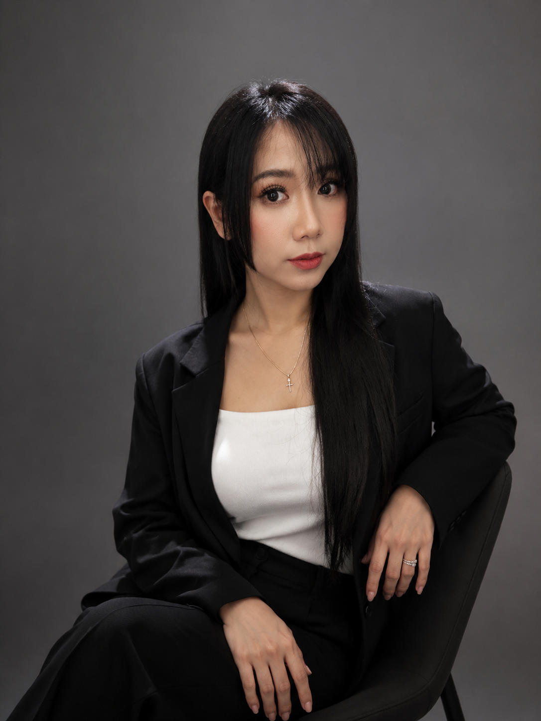 Sinthya — Founder Casaruma, Interior Designer profesional 16 tahun pengalaman sejak 2009